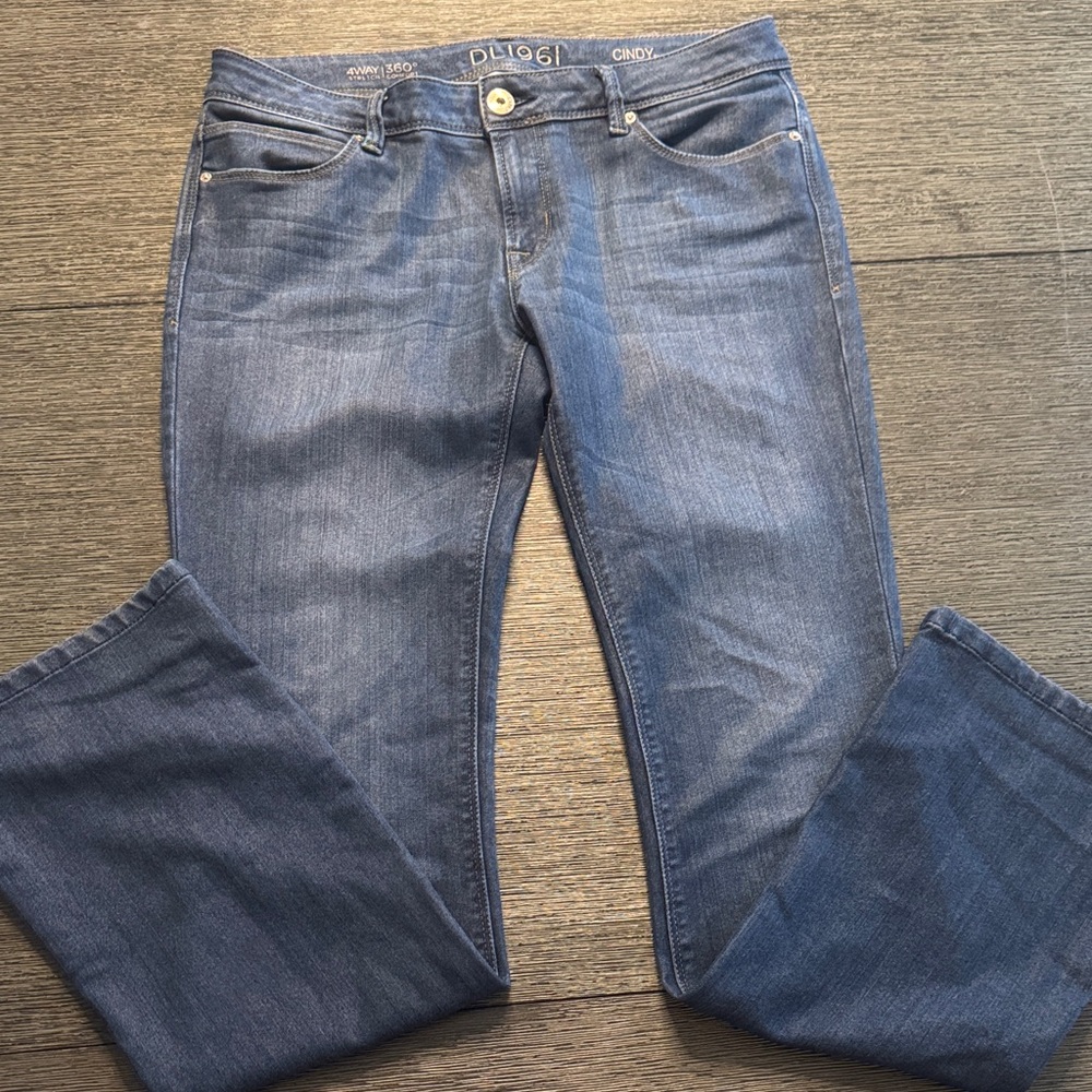 DL1961 Women's boot cut low rise jeans